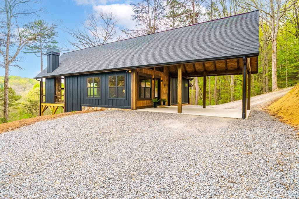 250 Wolf Creek Circle, Mineral Bluff GA 30559 - Photo