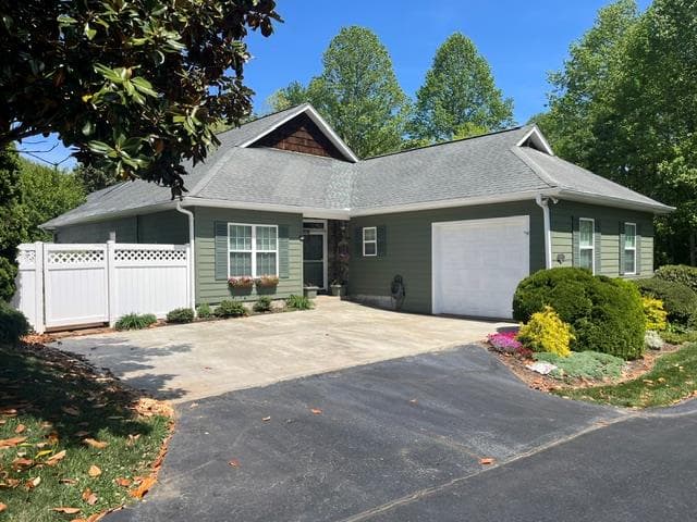 419 Long View Circle, Hiawassee GA 30546 - Primary photo