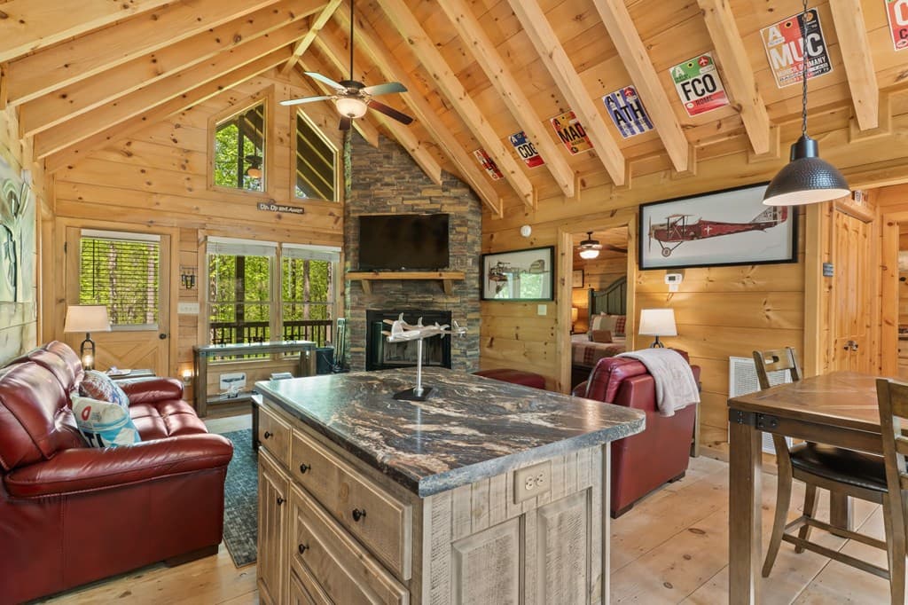 431 Little Bushy Head Road, Blue Ridge GA 30513 - Photo