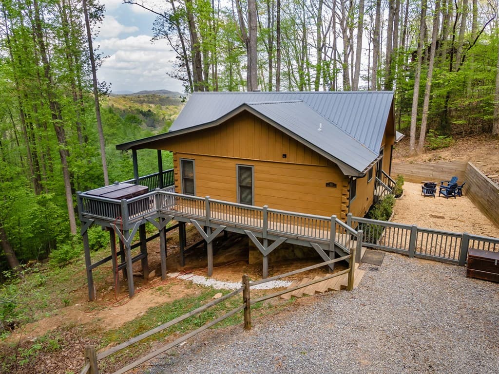 431 Little Bushy Head Road, Blue Ridge GA 30513 - Photo