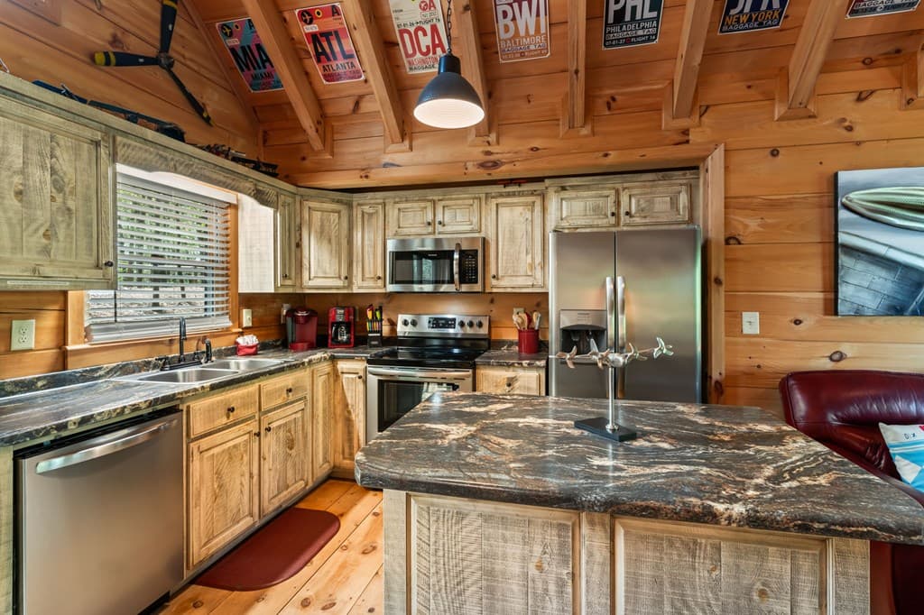431 Little Bushy Head Road, Blue Ridge GA 30513 - Photo