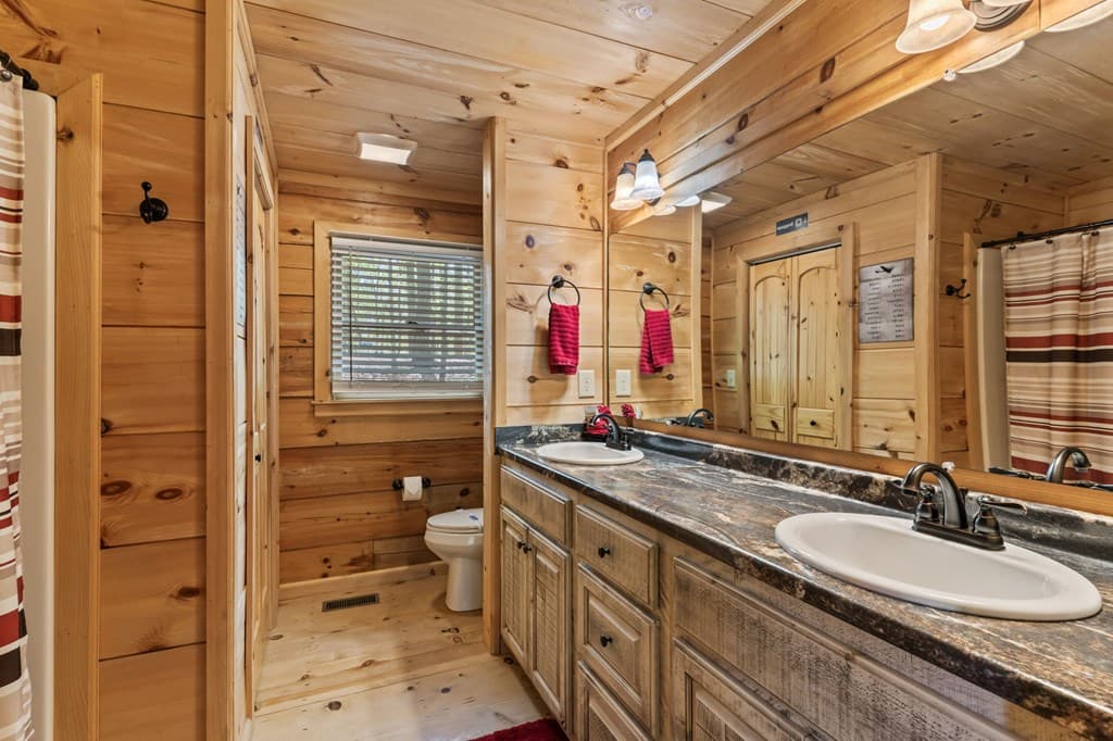 431 Little Bushy Head Road, Blue Ridge GA 30513 - Photo