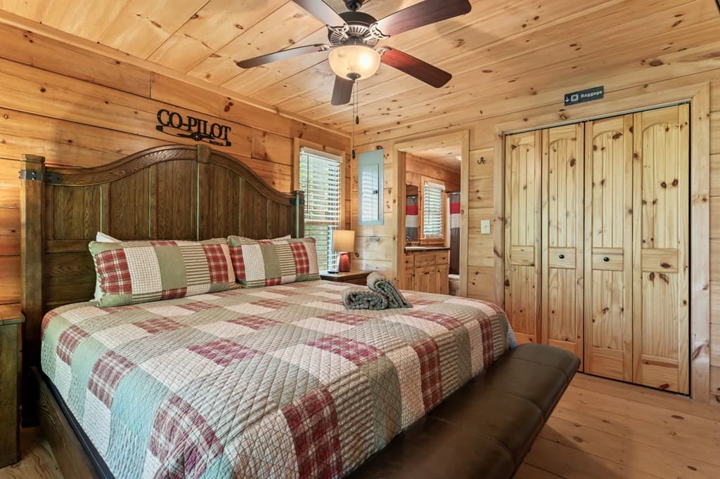 431 Little Bushy Head Road, Blue Ridge GA 30513 - Photo