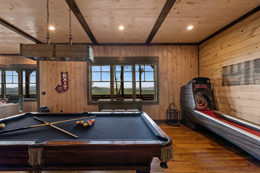 802 Overlook Drive, Blue Ridge GA 30513 - Photo