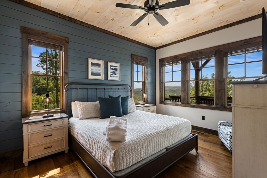 802 Overlook Drive, Blue Ridge GA 30513 - Photo