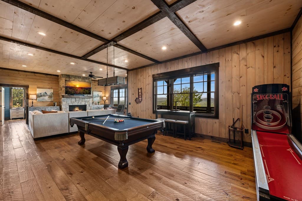 802 Overlook Drive, Blue Ridge GA 30513 - Photo