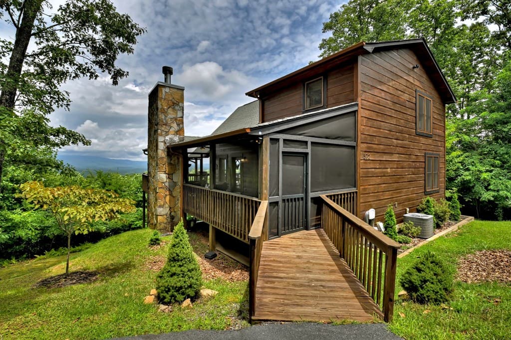 572 Sunrock Mountain Trc, Blue Ridge GA 30513 - Photo