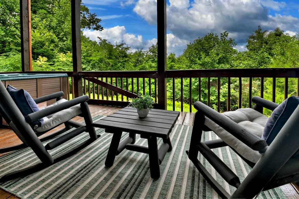 572 Sunrock Mountain Trc, Blue Ridge GA 30513 - Photo
