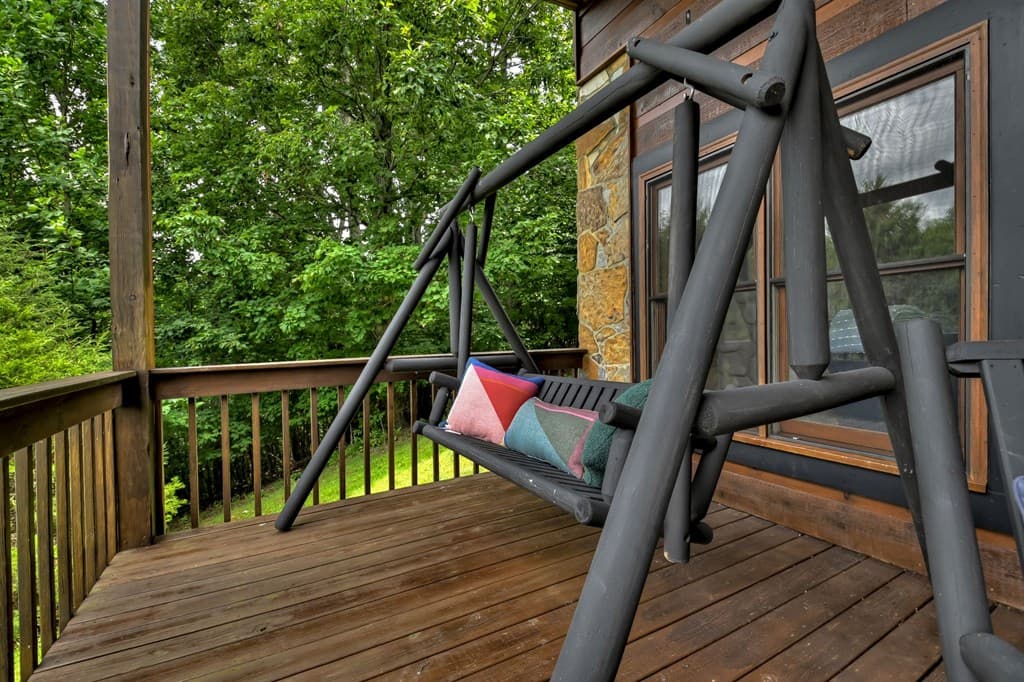 572 Sunrock Mountain Trc, Blue Ridge GA 30513 - Photo