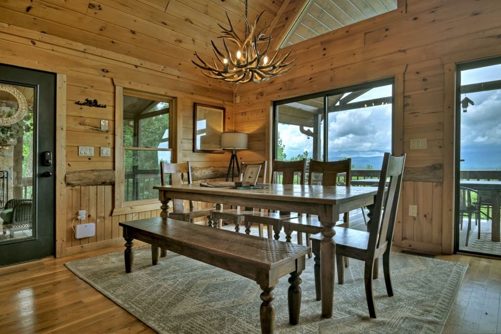 572 Sunrock Mountain Trc, Blue Ridge GA 30513 - Photo