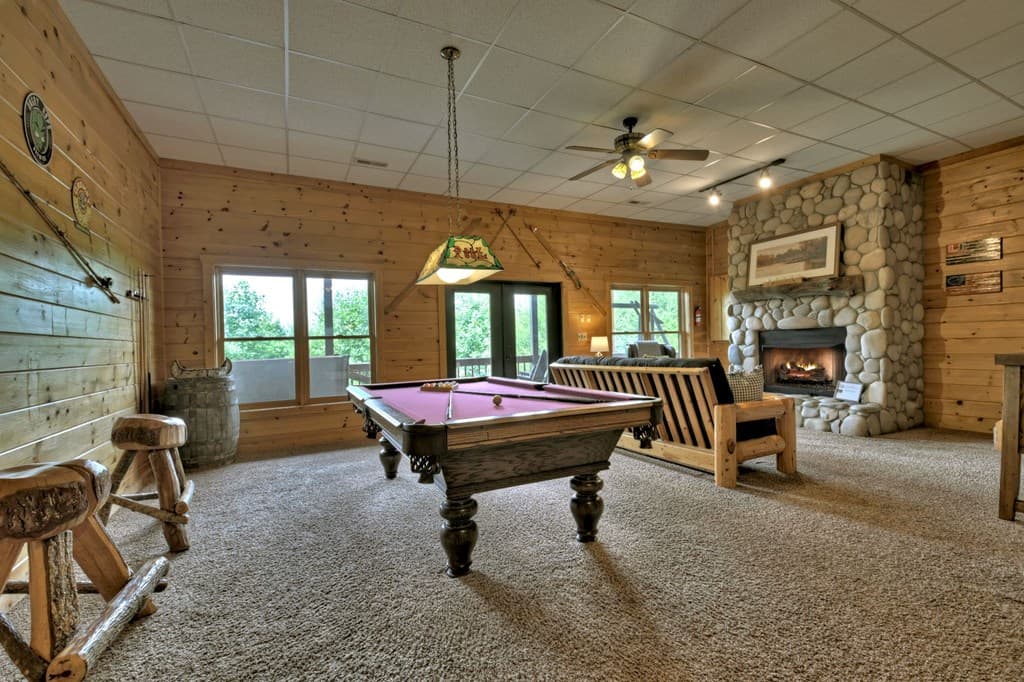 572 Sunrock Mountain Trc, Blue Ridge GA 30513 - Photo