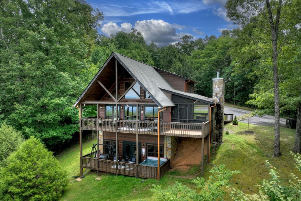572 Sunrock Mountain Trc, Blue Ridge GA 30513 - Photo