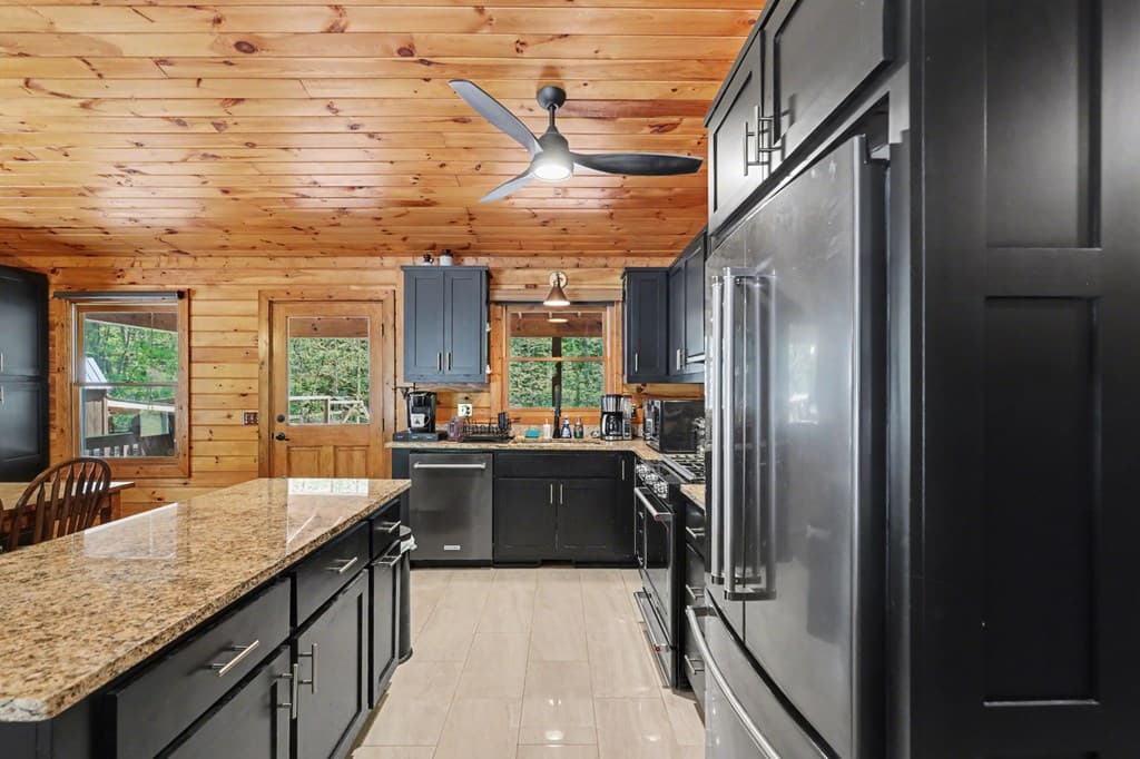 8 Stoney Brook Trail, Hayesville NC 28904 - Photo