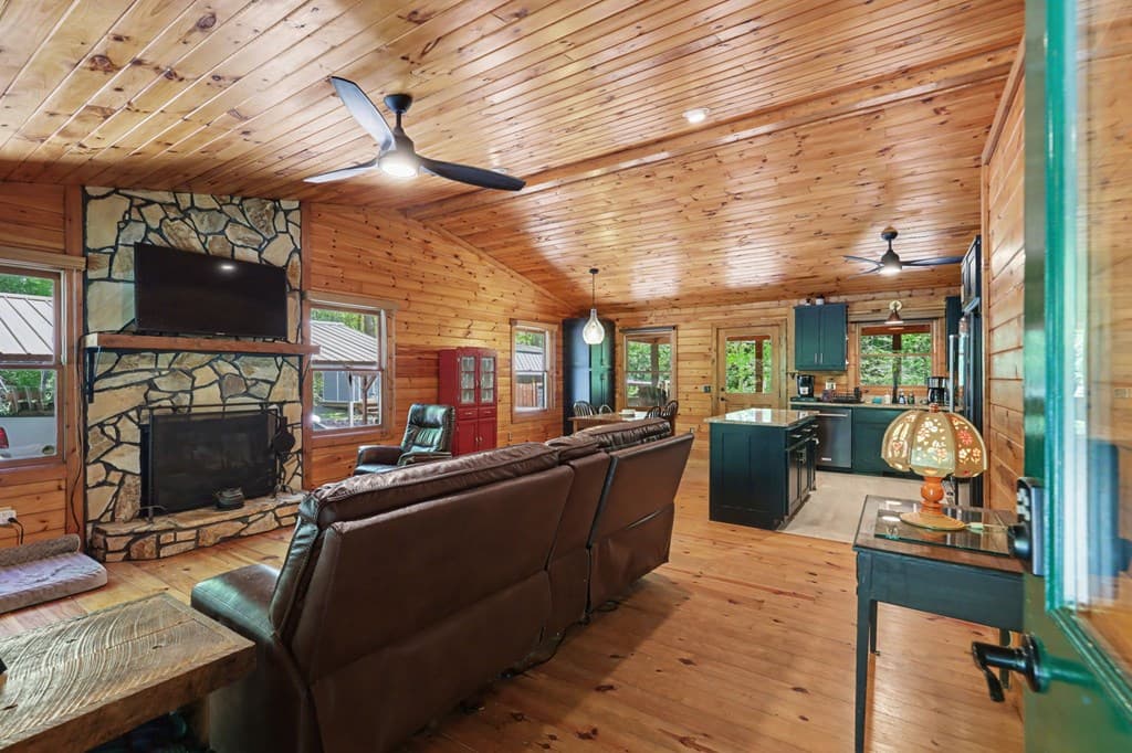 8 Stoney Brook Trail, Hayesville NC 28904 - Photo