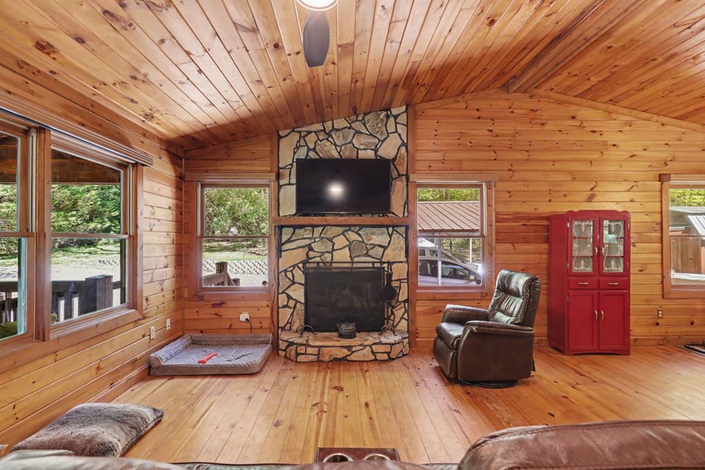 8 Stoney Brook Trail, Hayesville NC 28904 - Photo