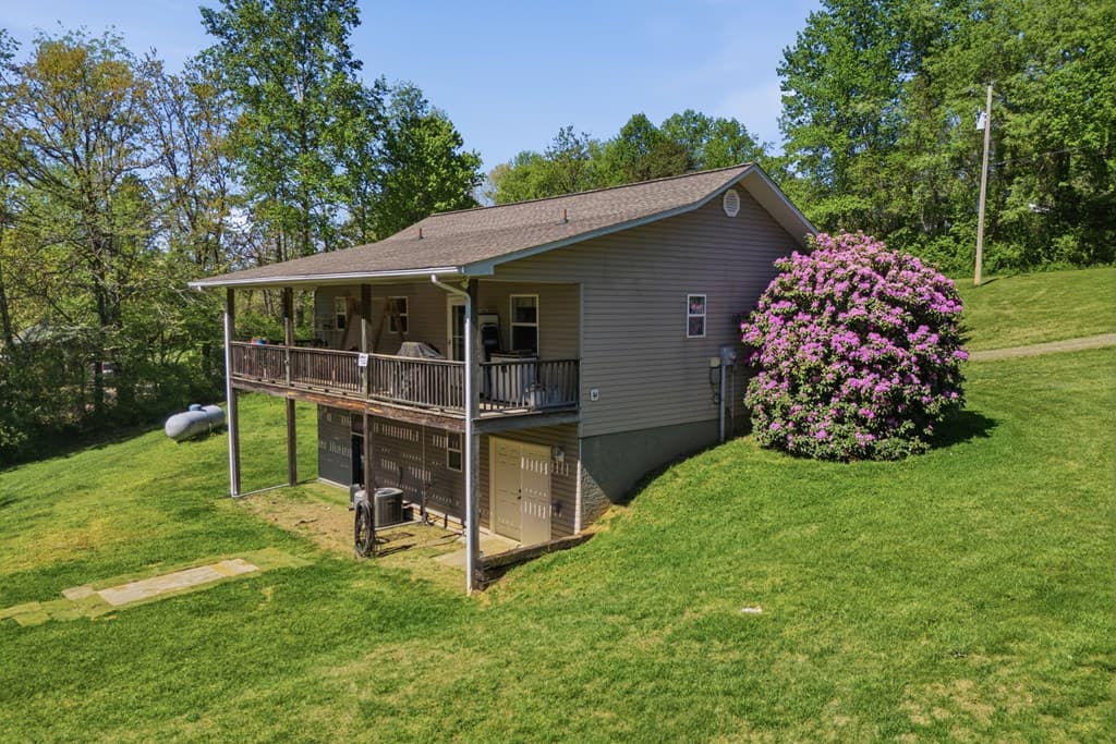 68 West Vineyard, Hayesville NC 28904 - Photo