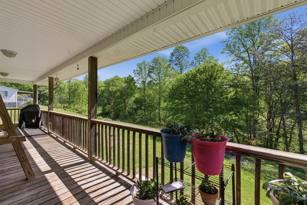 68 West Vineyard, Hayesville NC 28904 - Photo