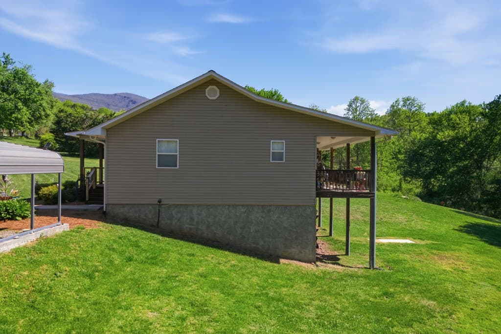 68 West Vineyard, Hayesville NC 28904 - Photo