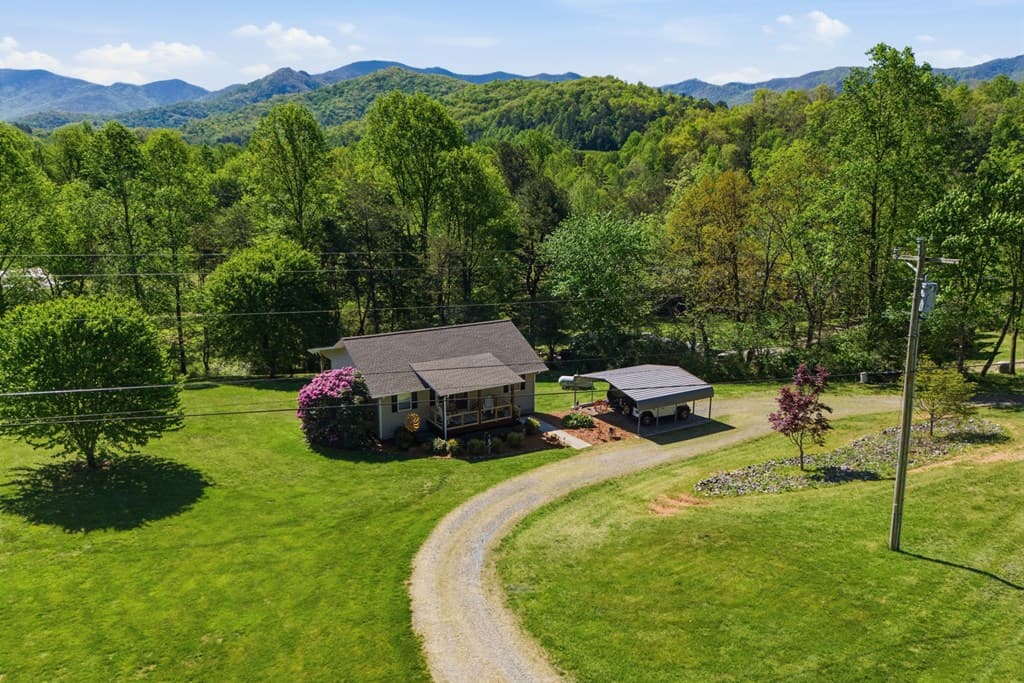 68 West Vineyard, Hayesville NC 28904 - Photo