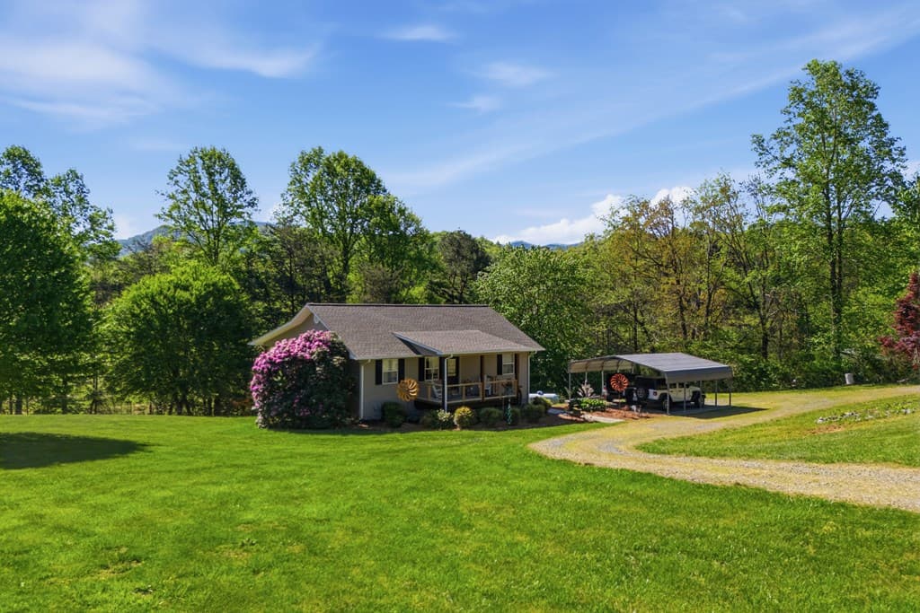 68 West Vineyard, Hayesville NC 28904 - Photo