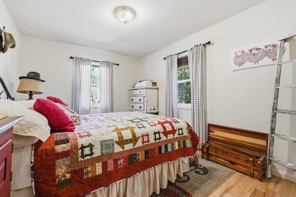 68 West Vineyard, Hayesville NC 28904 - Photo