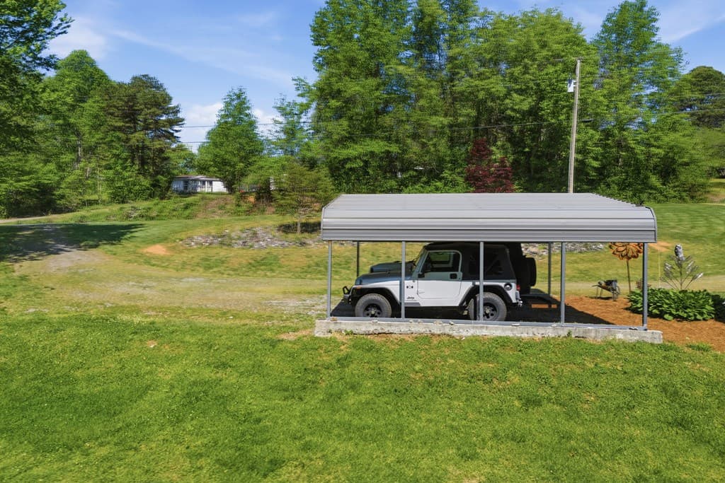 68 West Vineyard, Hayesville NC 28904 - Photo