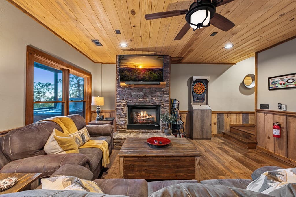 904 Raccoon Road, Blue Ridge GA 30513 - Photo