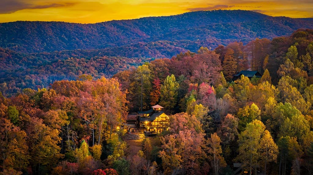 904 Raccoon Road, Blue Ridge GA 30513 - Photo