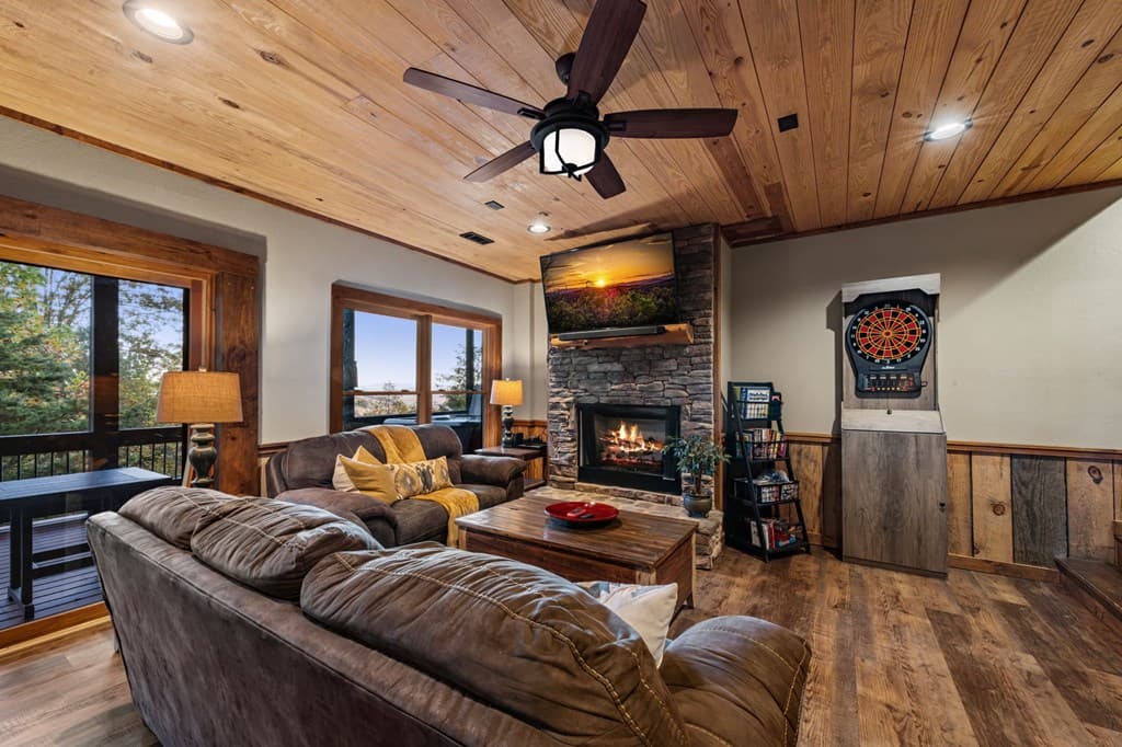 904 Raccoon Road, Blue Ridge GA 30513 - Photo