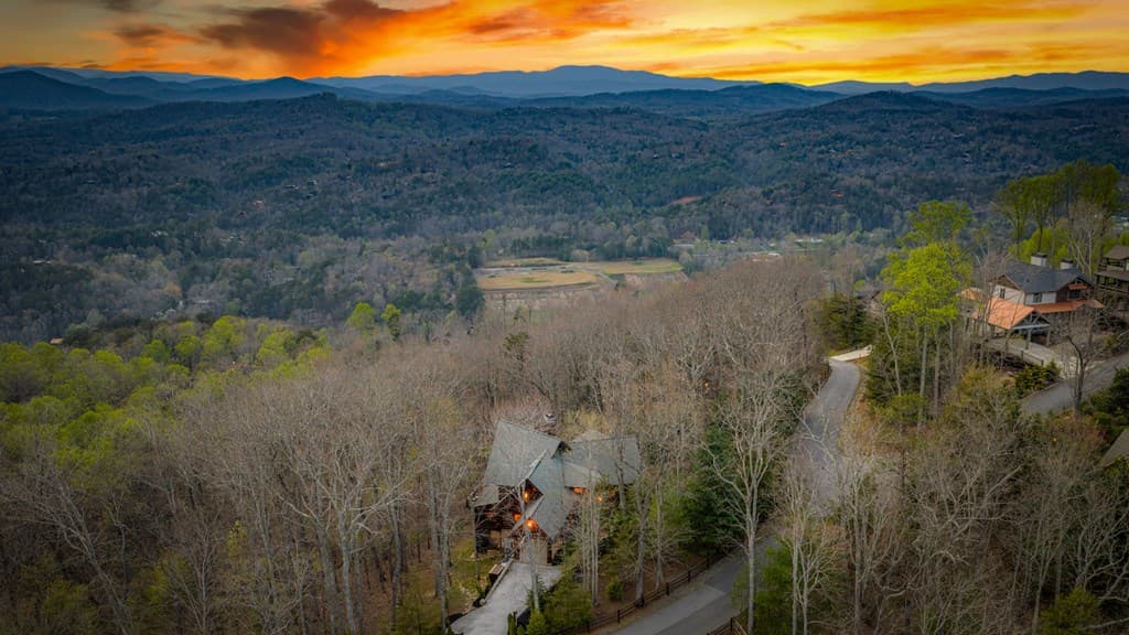 602 Overlook Drive, Blue Ridge GA 30513 - Photo
