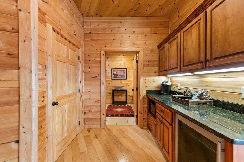 602 Overlook Drive, Blue Ridge GA 30513 - Photo
