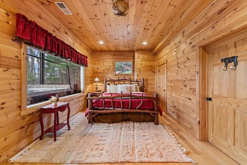 602 Overlook Drive, Blue Ridge GA 30513 - Photo