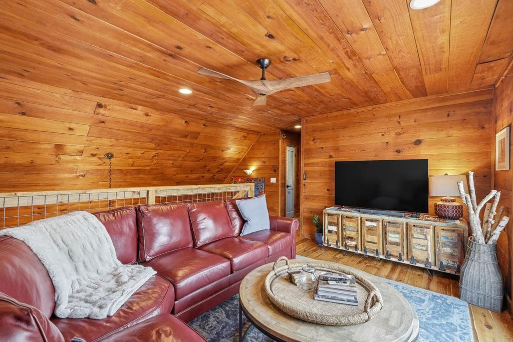 33 Foxhound Drive, Ellijay GA 30540 - Photo