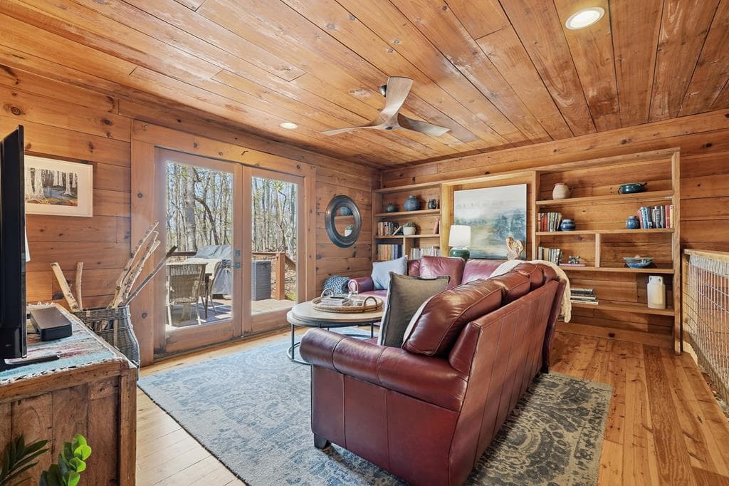 33 Foxhound Drive, Ellijay GA 30540 - Photo