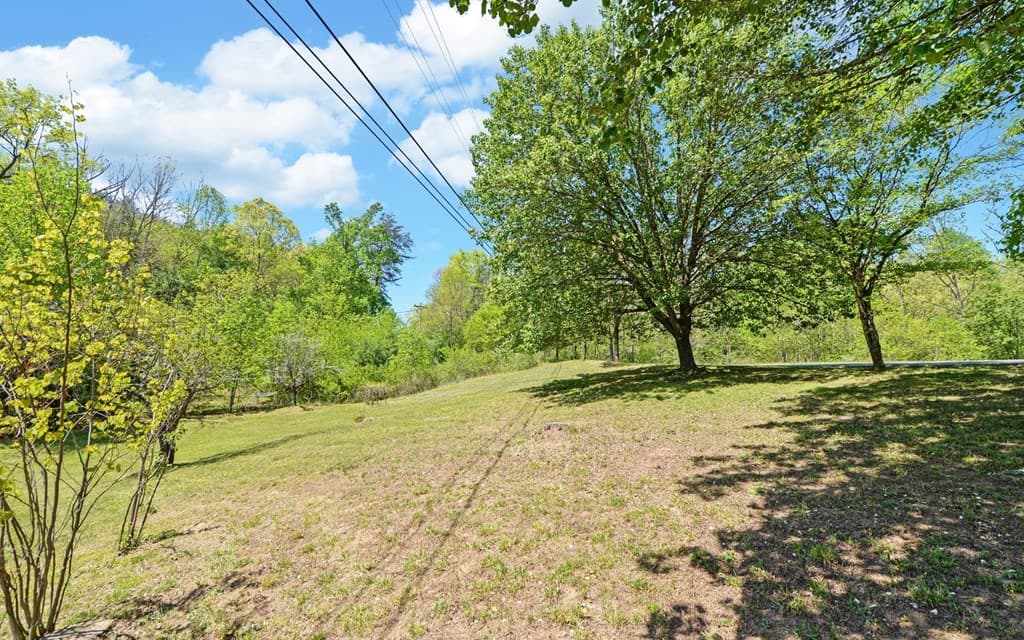 810 Grassy Creek Road, Copperhill TN 37317 - Photo