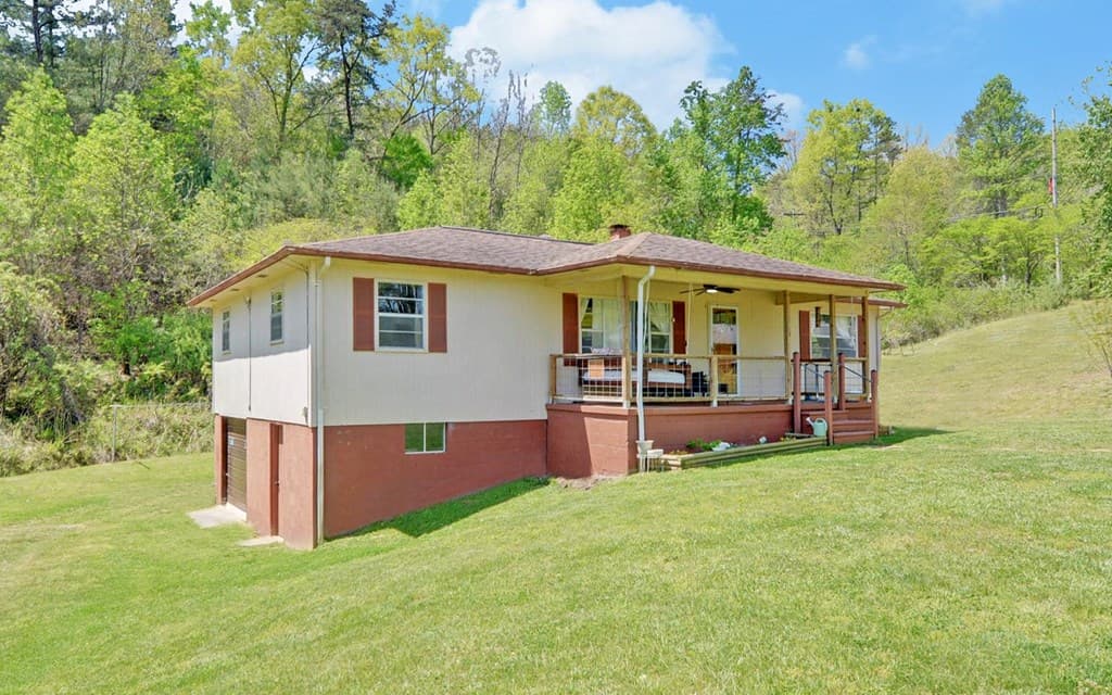 810 Grassy Creek Road, Copperhill TN 37317 - Photo