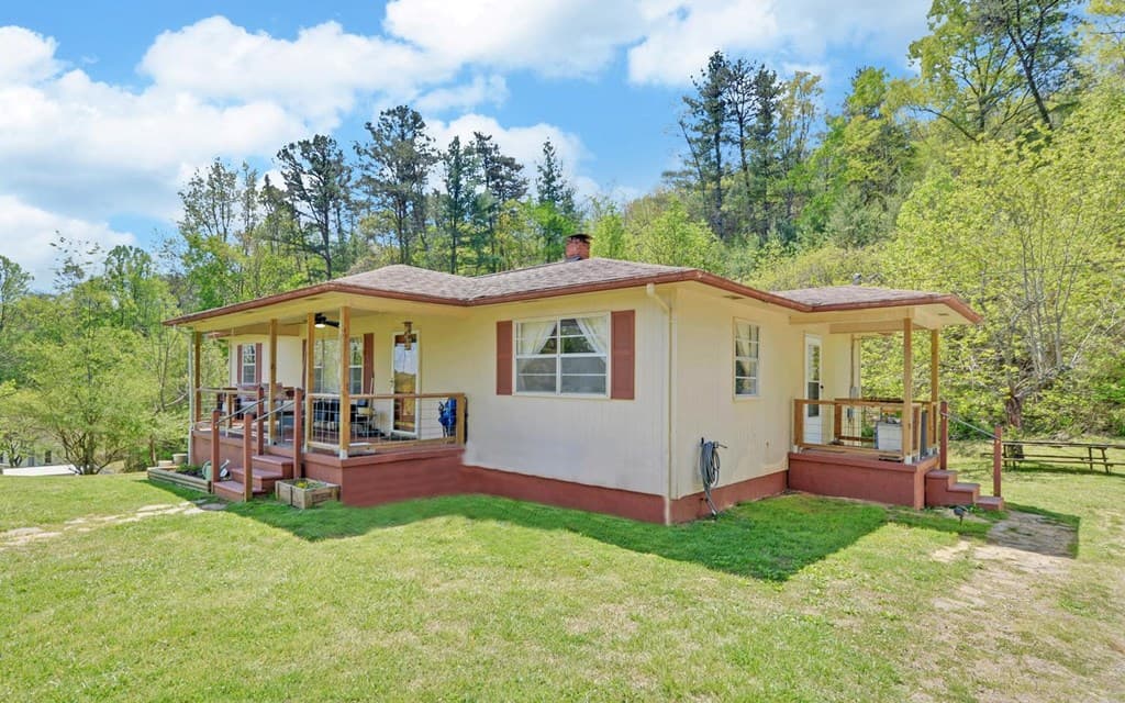 810 Grassy Creek Road, Copperhill TN 37317 - Photo