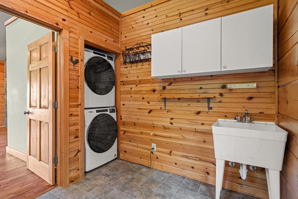 410 Falling Springs, Tiger GA 30576 - Photo