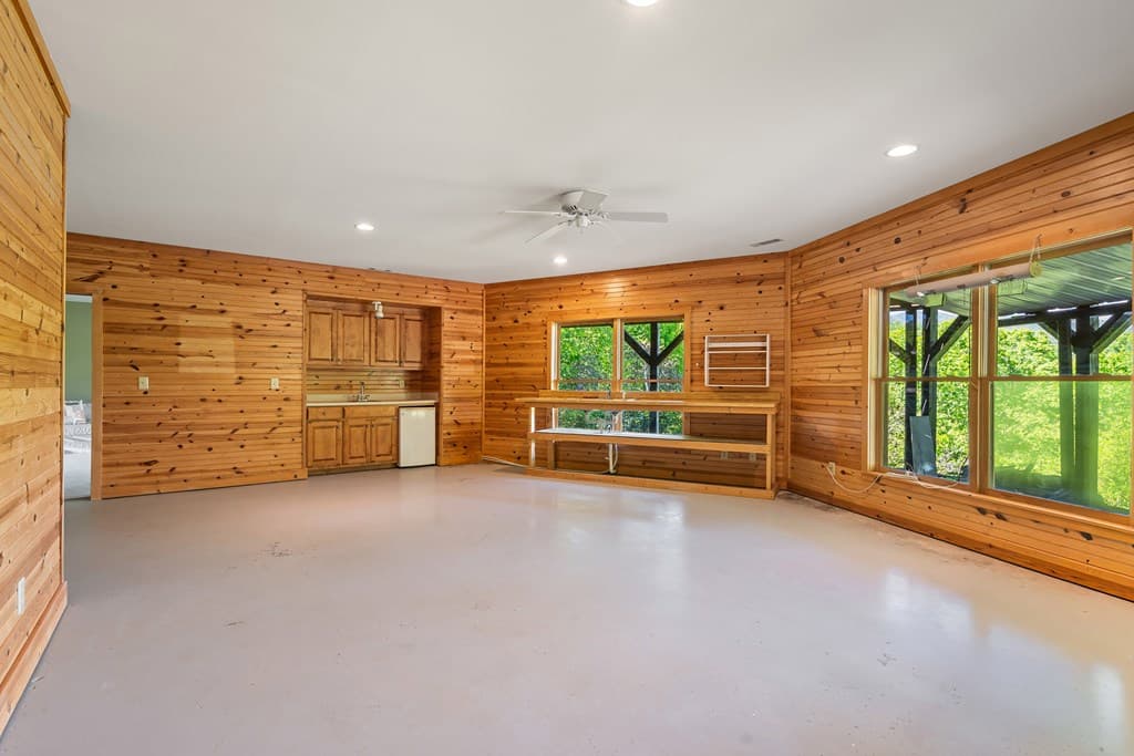 410 Falling Springs, Tiger GA 30576 - Photo