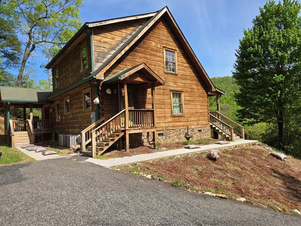 586 Laurel Haven Road, Hayesville NC 28904 - Photo
