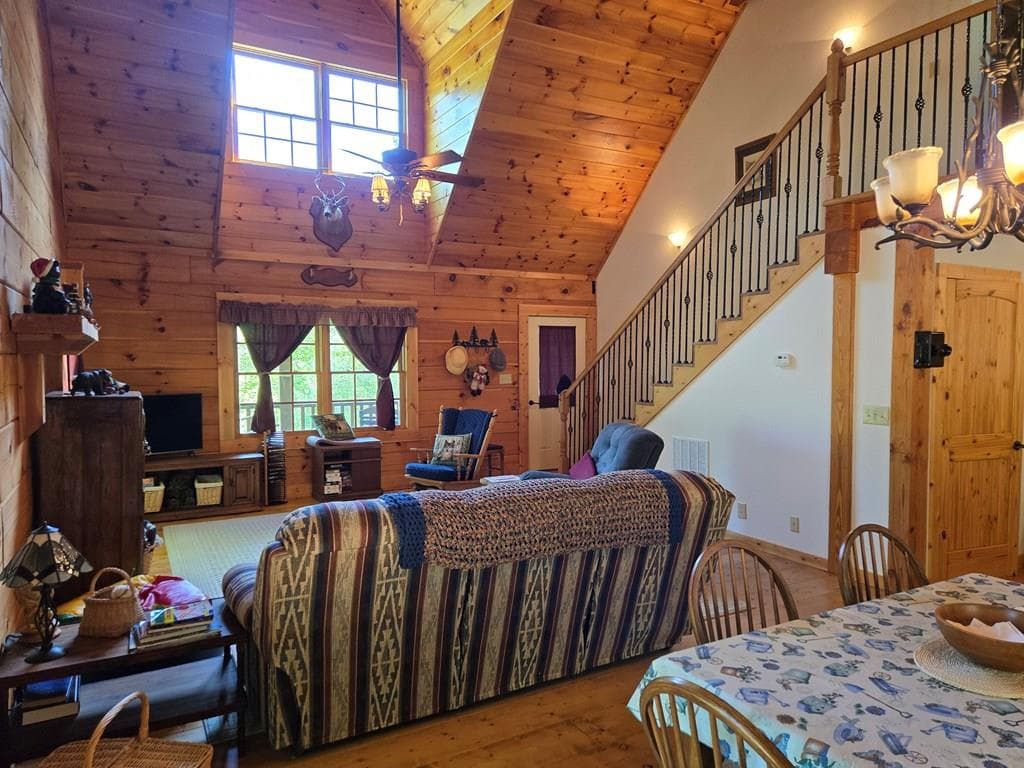 586 Laurel Haven Road, Hayesville NC 28904 - Primary photo