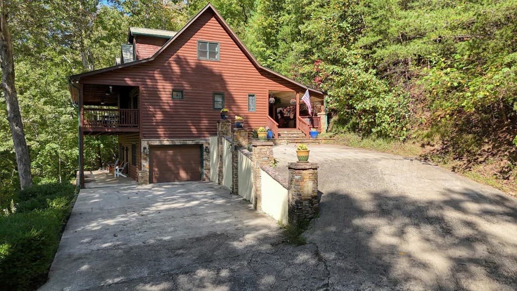 3204 Creek View Road, Hiawassee GA 30546 - Photo