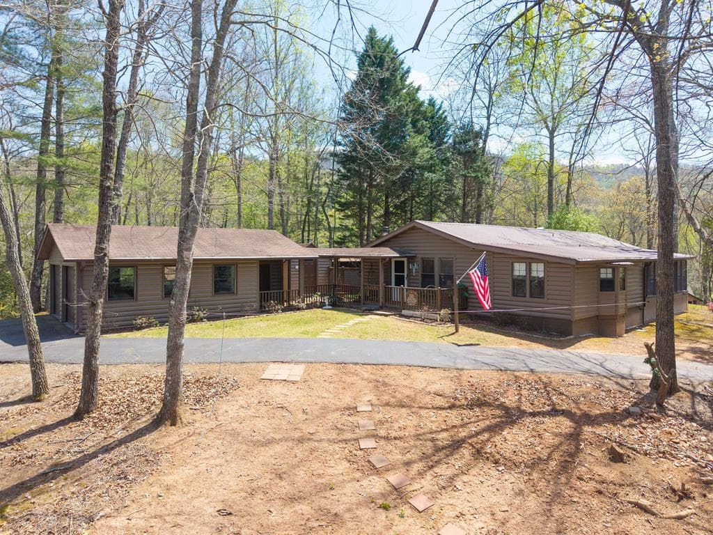 1855 Deer Run Circle, Hiawassee GA 30546 - Primary photo
