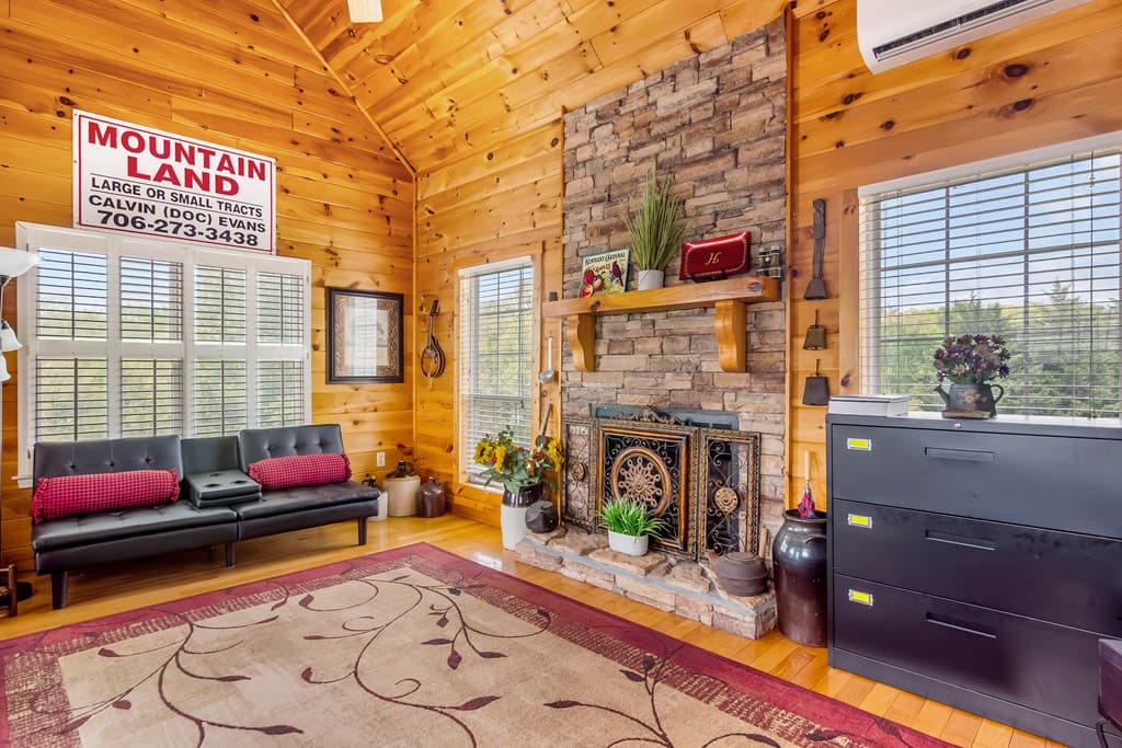 233 Ivy Ridge, Ellijay GA 30536 - Photo