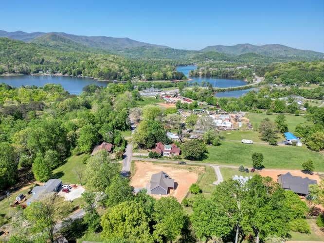774 Bugscuffle Road, Hiawassee GA 30548 - Photo
