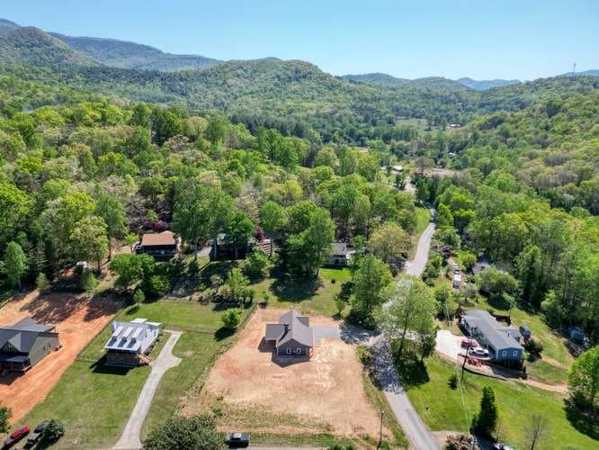 774 Bugscuffle Road, Hiawassee GA 30548 - Photo