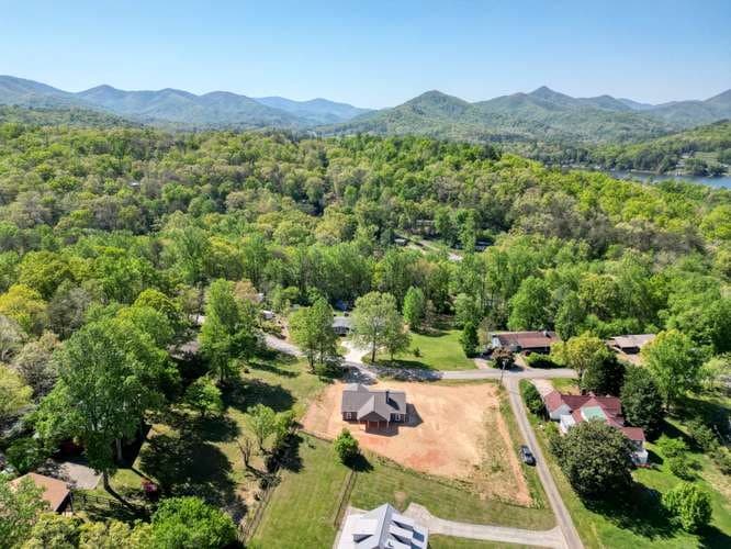 774 Bugscuffle Road, Hiawassee GA 30548 - Photo