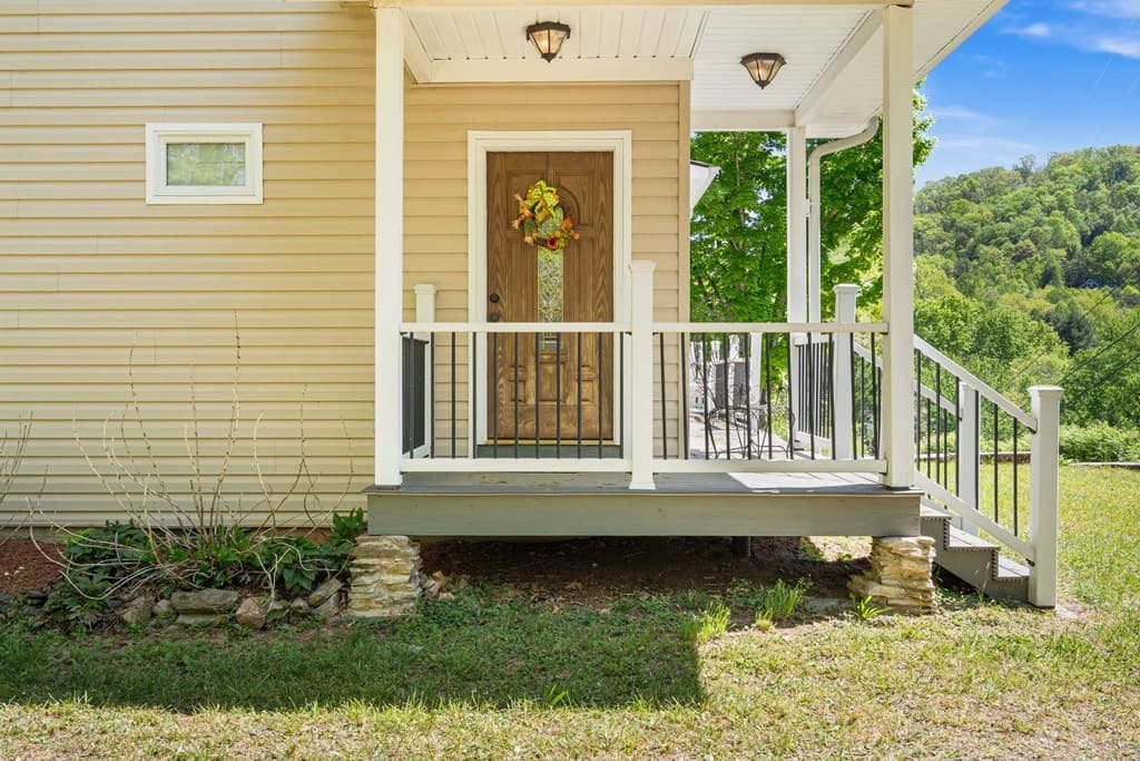 19 Bynum Penland Road, Hayesville NC 28904 - Photo