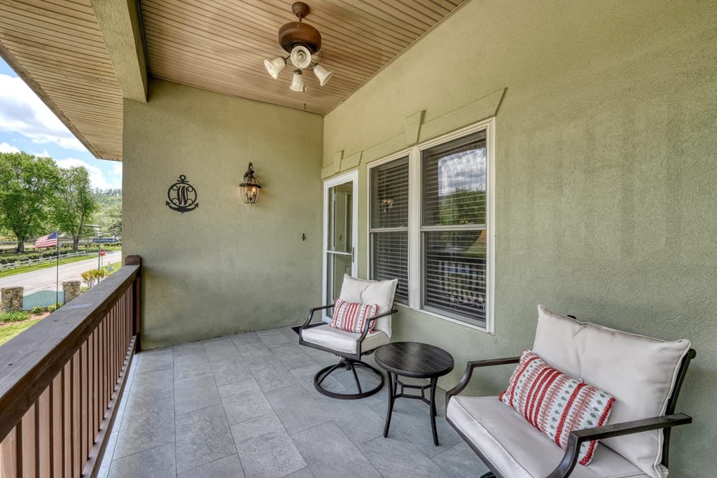 1647E Lakeview Drive, Young Harris GA 30582 - Photo
