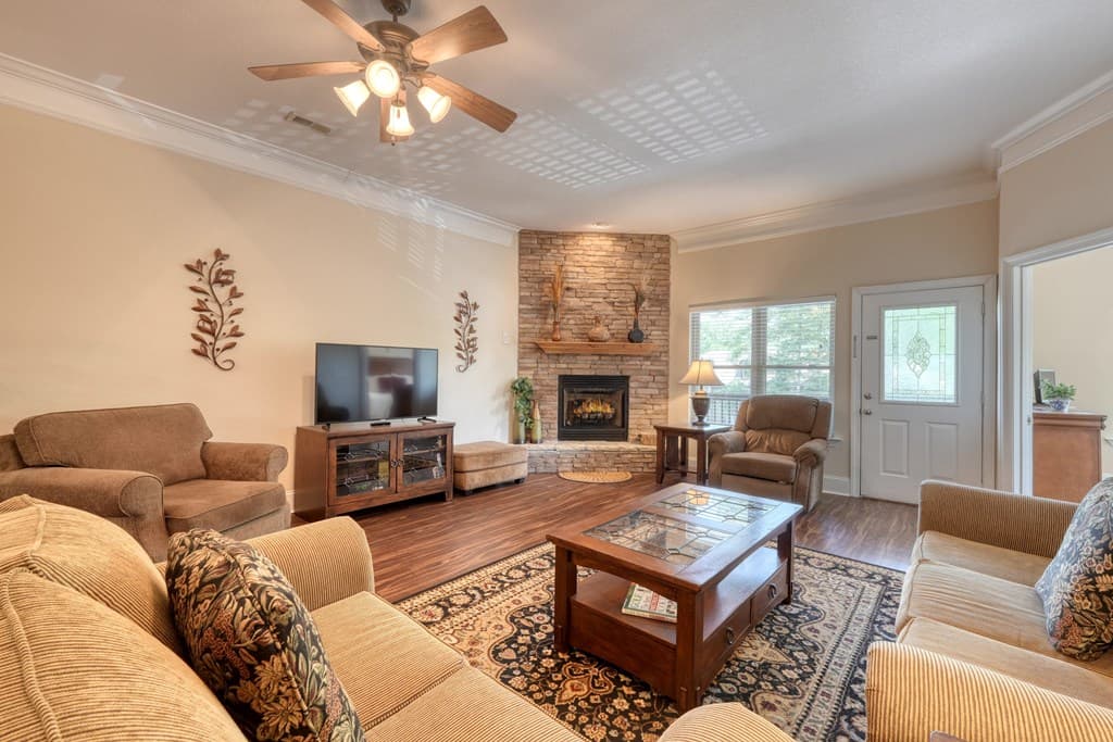 1647E Lakeview Drive, Young Harris GA 30582 - Photo